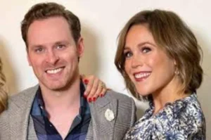 Erin Krakow and Ben Rosenbaum Spark Headlines: Hallmark’s Fan-Favorite Duo On and Off Screen In 2025.
