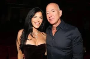 Jeff Bezos Marries Lauren Sánchez in Star-Studded Ceremony on the Amalfi Coast in 2025.